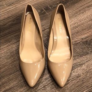 Kelly and Katie nude pumps